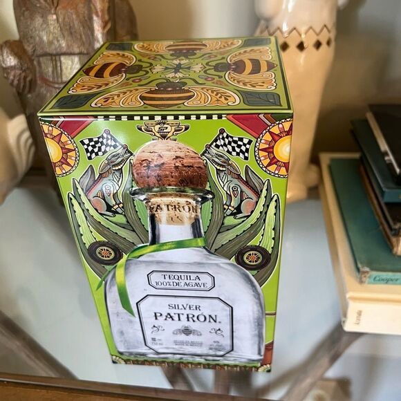Silver Patron Special Edition F1 Sergio PerezTequila tin Gift decanter. - Picture 3 of 6
